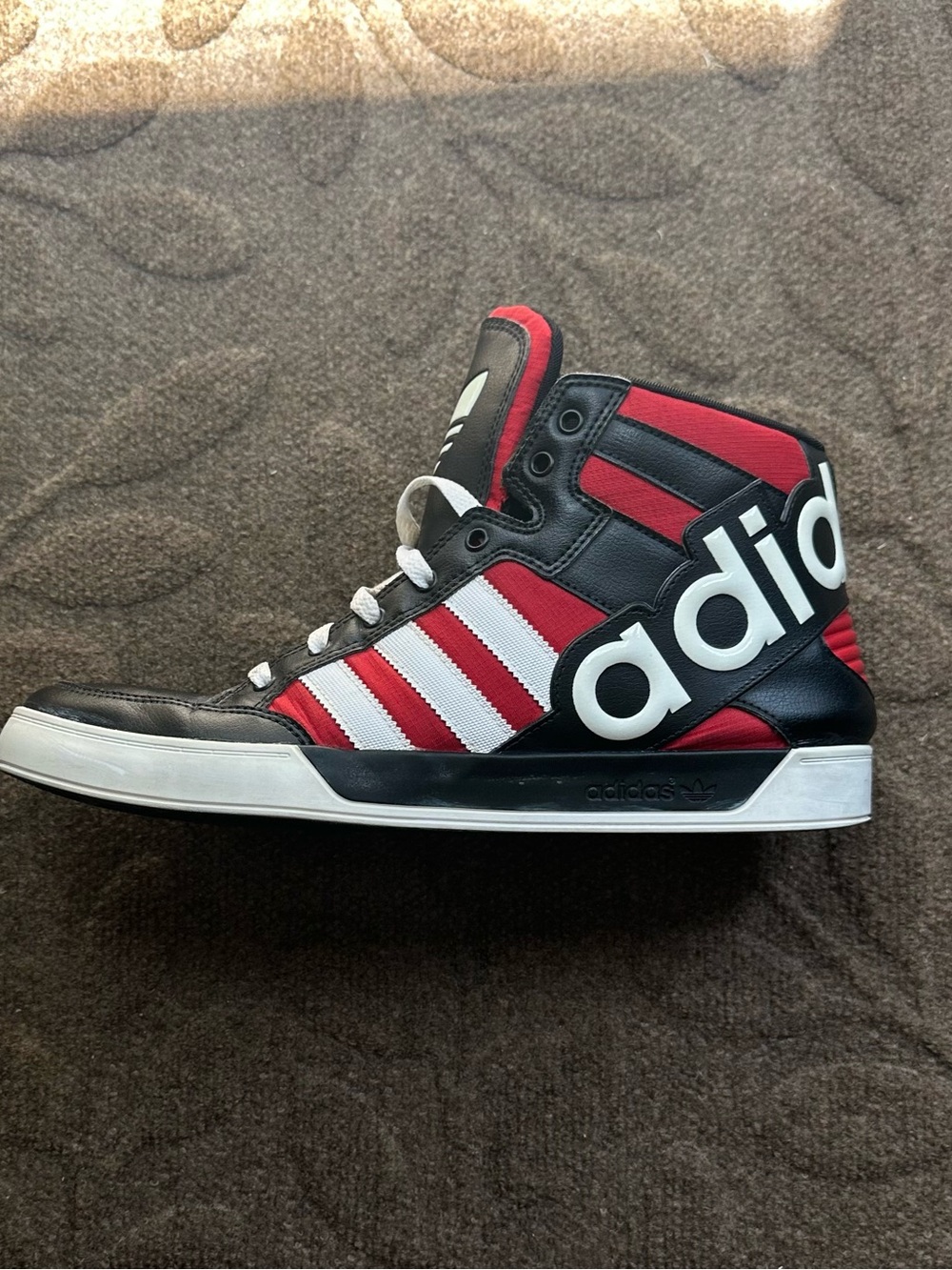 Adidas Hard court Hi Big Logo Men’s 11.5 Sneakers Basketball Red/Black G59802 - Picture 2 of 10